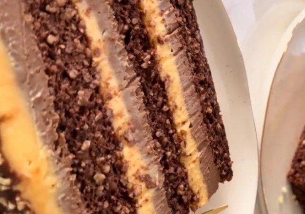 Boem torta s čokoladom i lješnjacima