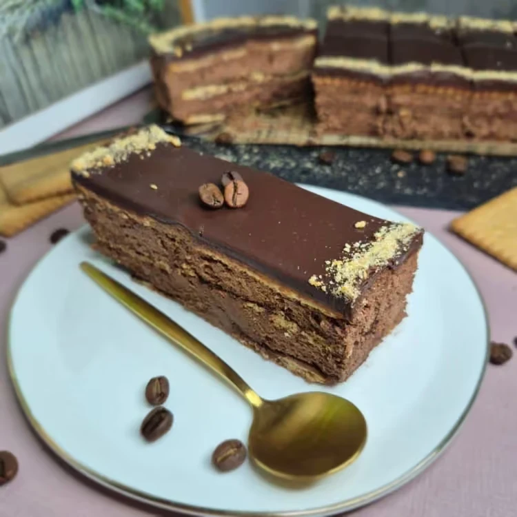 Čokoladna keks torta bez pečenja s ganacheom
