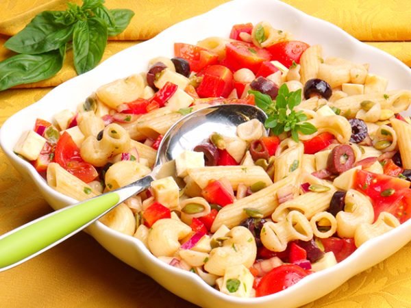 Aromatična salata s pečenim povrćem i feta sirom
