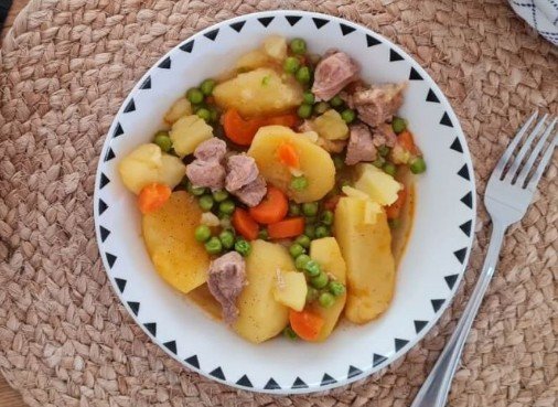 Gulaš s povrćem i nemasnom junetinom